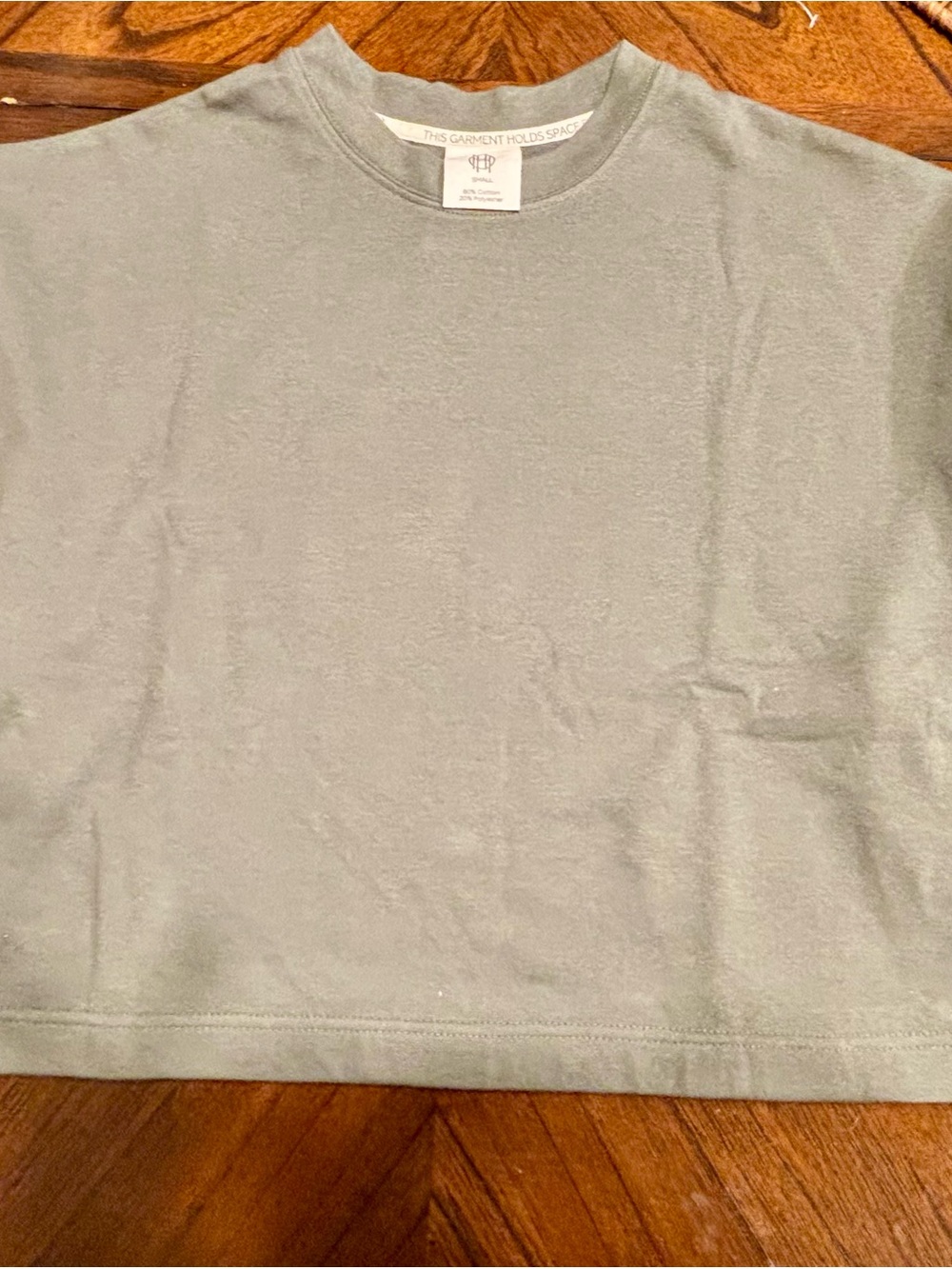 NWT House of Harlow Sage Cropped Sweatshirt | Preppy Coastal Clean Girl